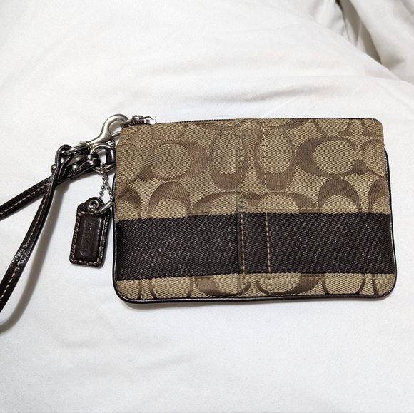 COACH wristlet wallet - Picture 2 of 3